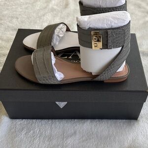 ZAC Zac Posen Vermont Gray Croc Sandals Size 6 - NEW IN BOX